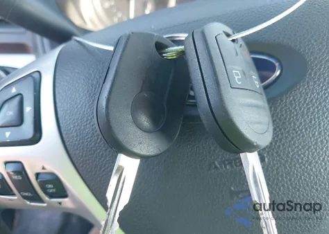 2013 Ford Explorer z USA, uszkodzony, nr VIN 1FM5K8B83DGC21327